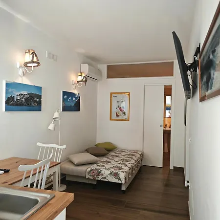 Barone Antonio Negri Farm stay *
